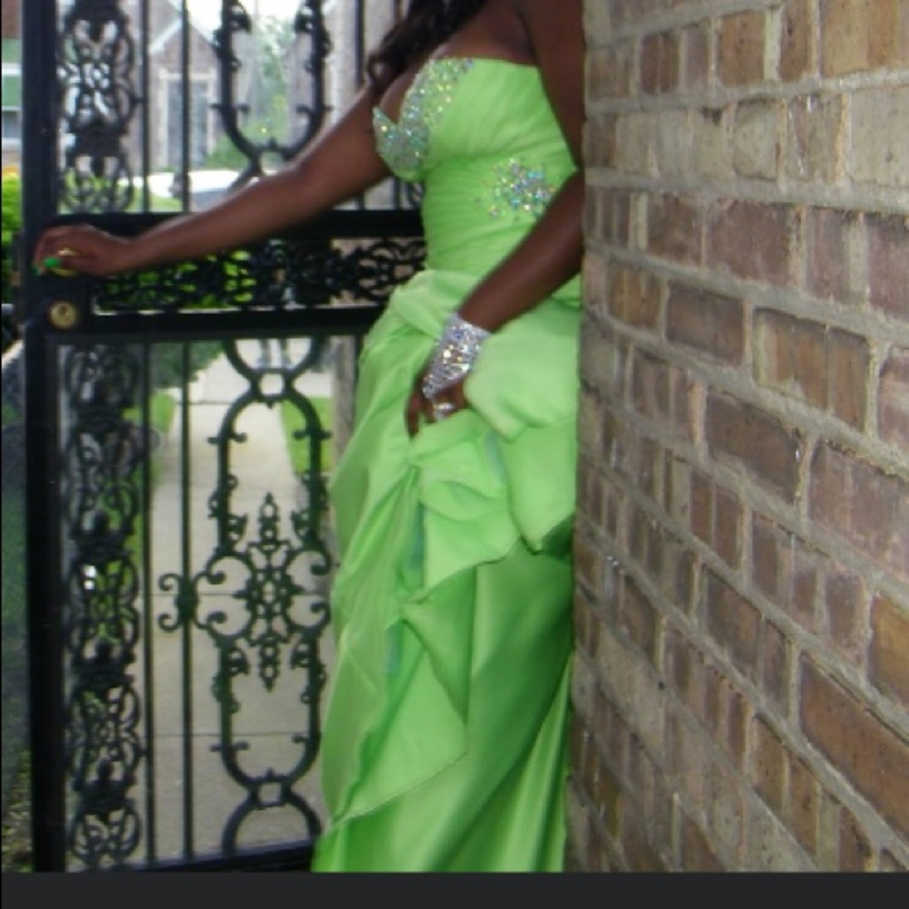 💚💚Mermaid Style Prom Dress💚💚